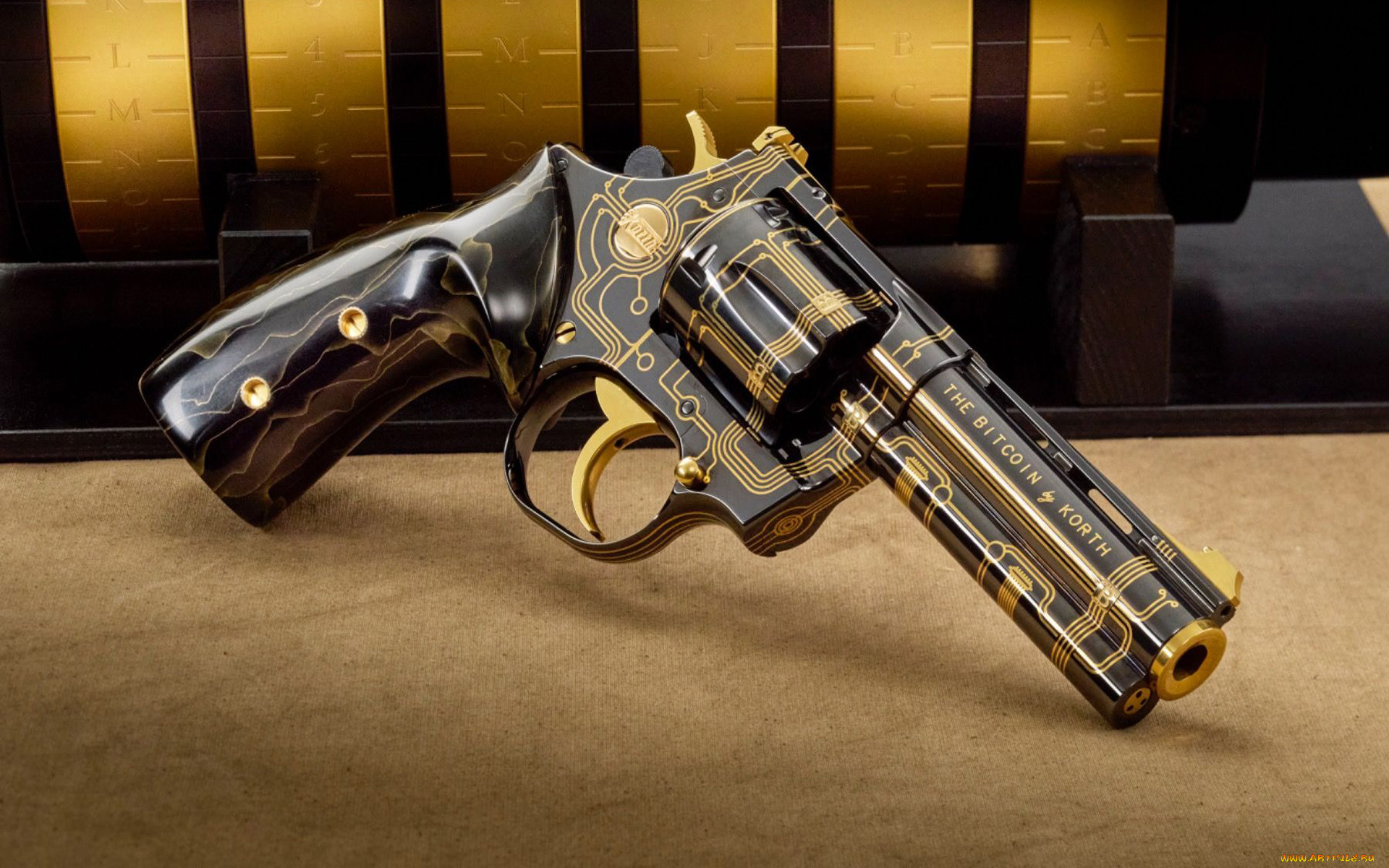 , , revolver